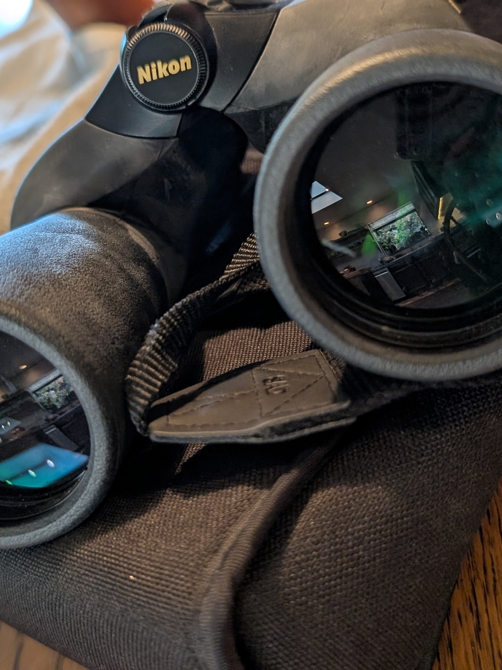 Nikon Action Extreme 10x50 6.5 Waterproof Binoculars - Picture 2 of 3